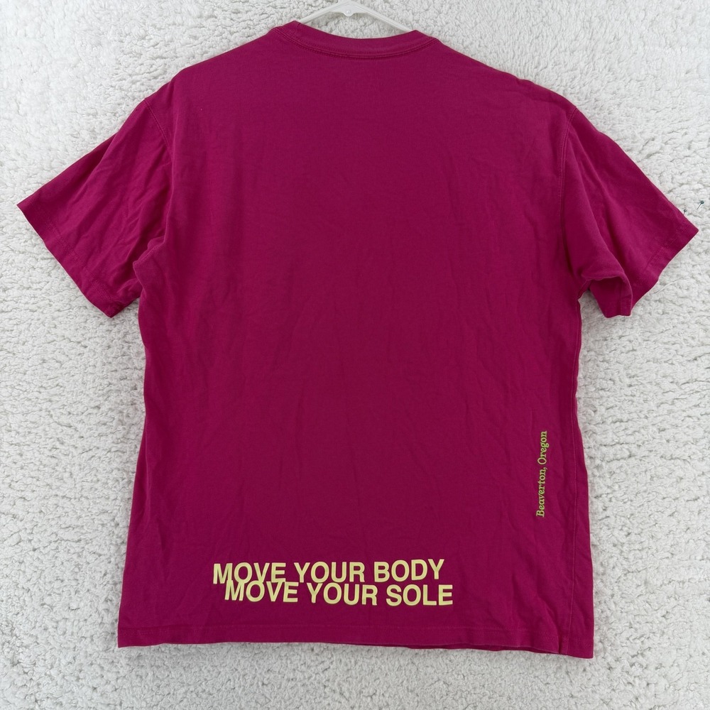 Nike Shirt Mens Medium Pink World Tour Move Your Body Graphic Tee T-Shirt - Picture 2 of 11
